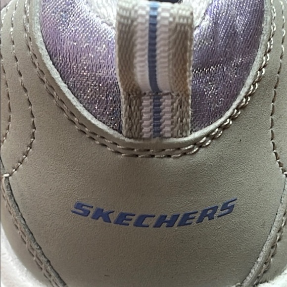 Skechers Gray and White Chunky Athletic Shoes - Picture 14 of 14